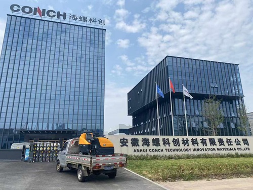 南博M80駕駛式洗地機(jī)服務(wù)于某公司